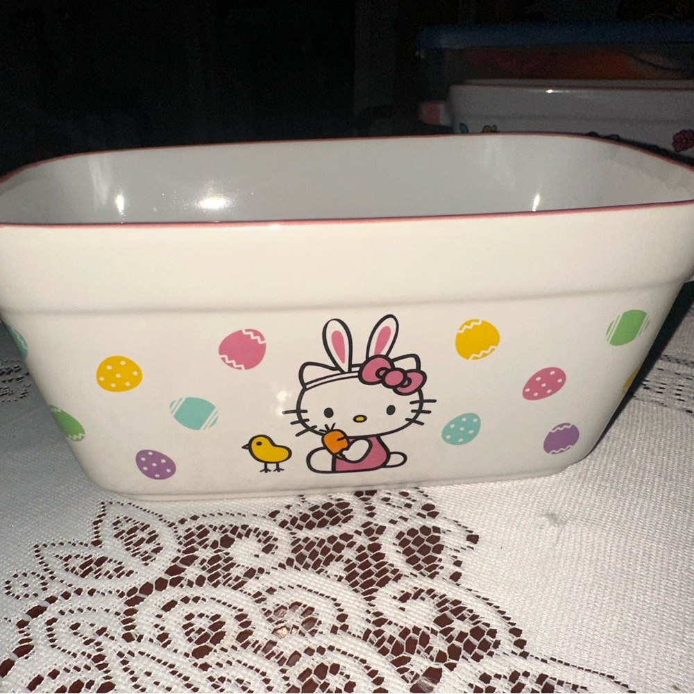 Hello Kitty Easter Baking Pan